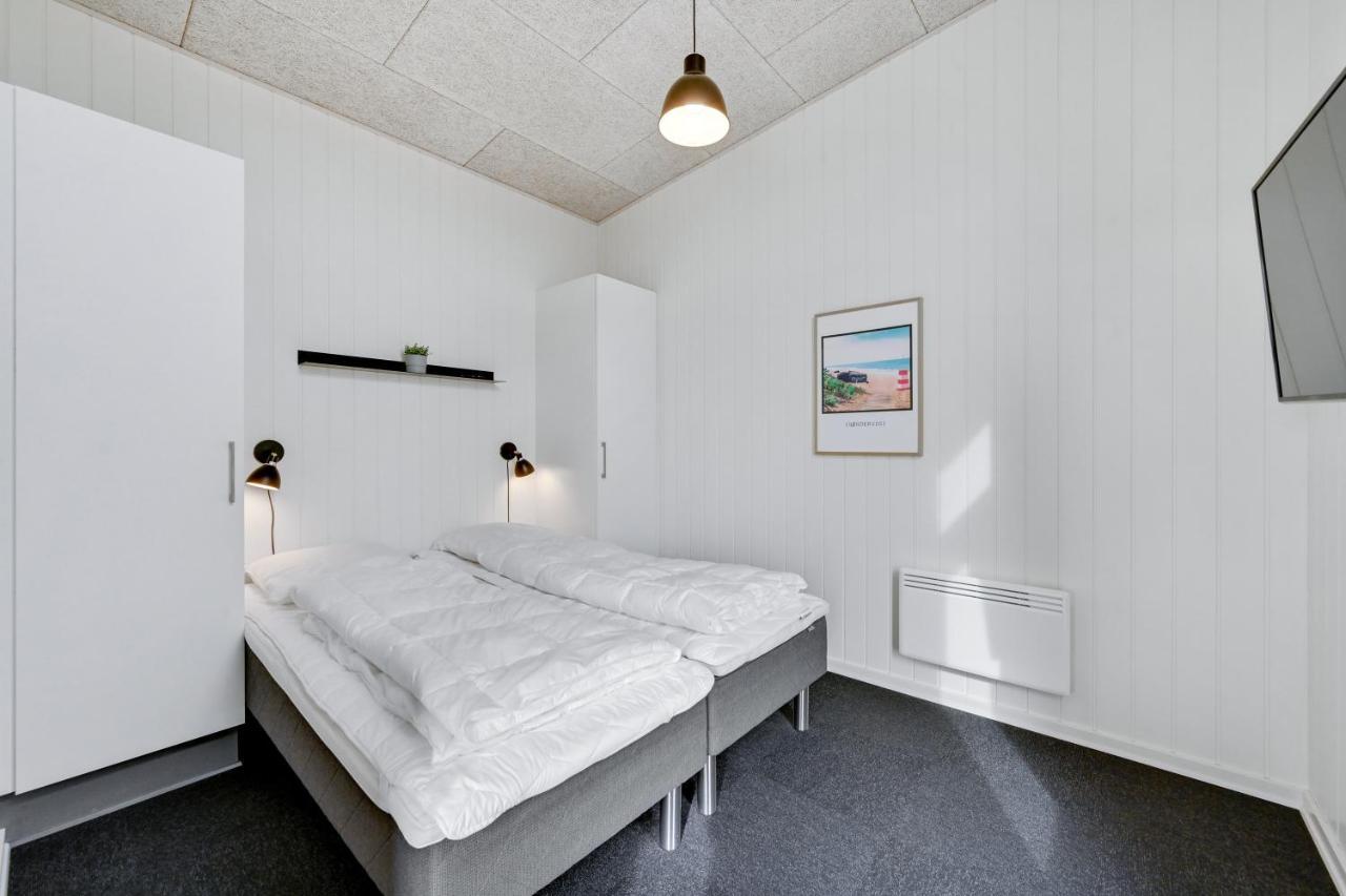 Lalandia Sondervig Hotel Bagian luar foto